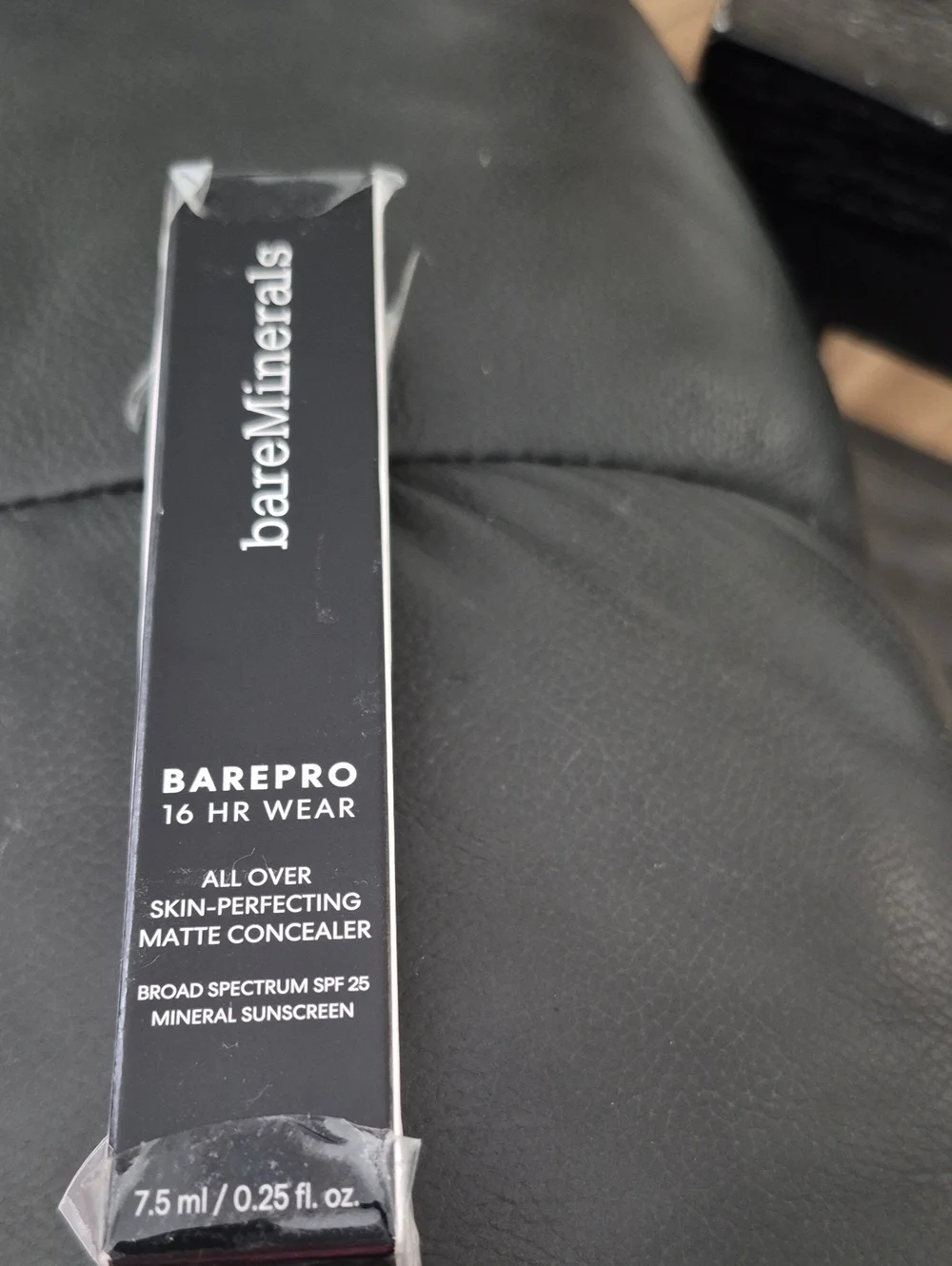 BareMinerals BarePro 16 Hr Wear Skin Perfecting .25 oz Concealer SPF 25 (250)